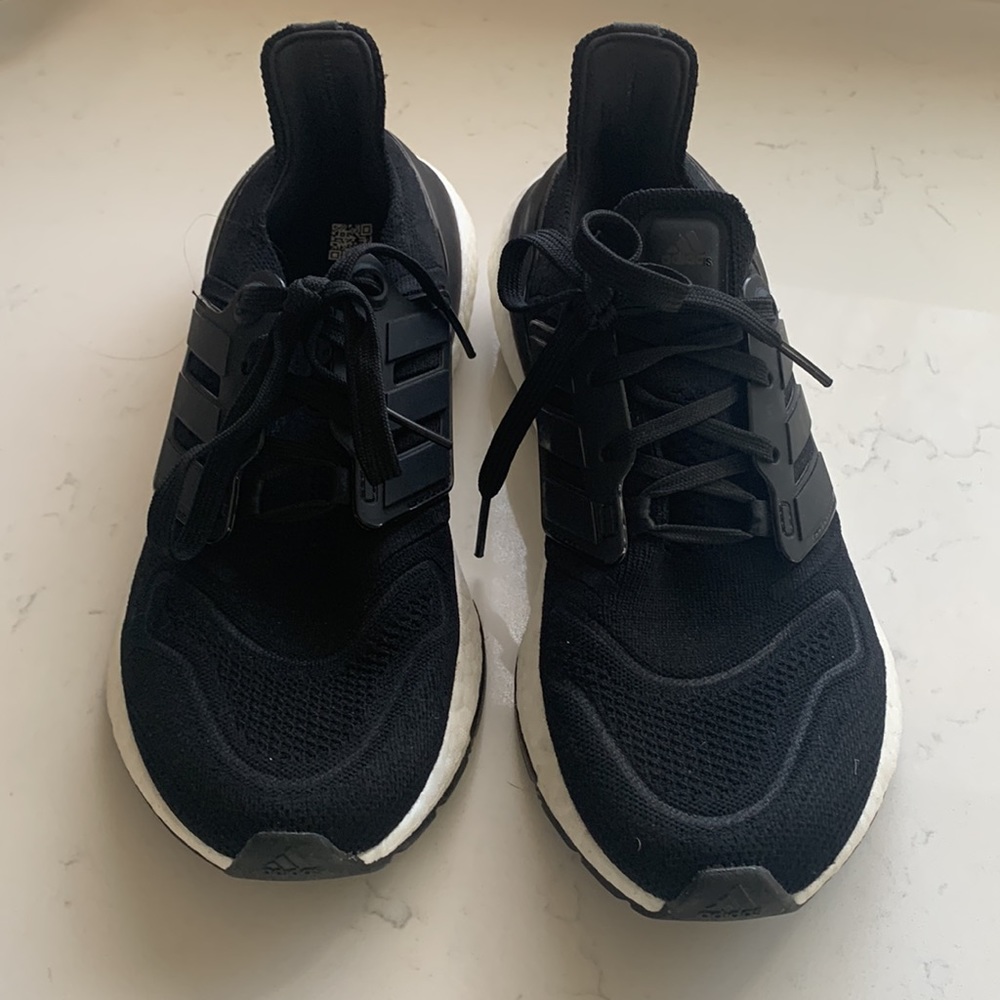 Adidas woman’s size 7 Ultra Boost running shoes